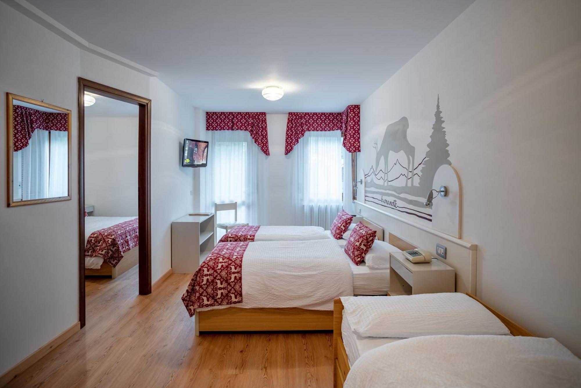 Hotel Europa San Martino Di Castrozza Exterior foto